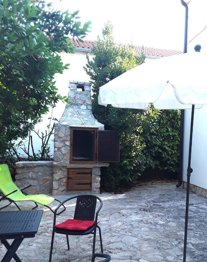 Apartmani Juliska Pirovac Dış mekan fotoğraf