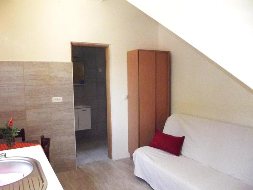 Apartmani Juliska Pirovac Dış mekan fotoğraf