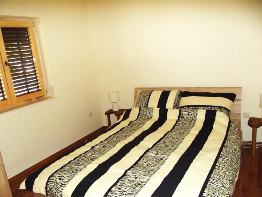 Apartmani Juliska Pirovac Dış mekan fotoğraf